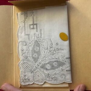 Vintage Harrods Elegant Box & White Beautiful Butterfly Handkerchief